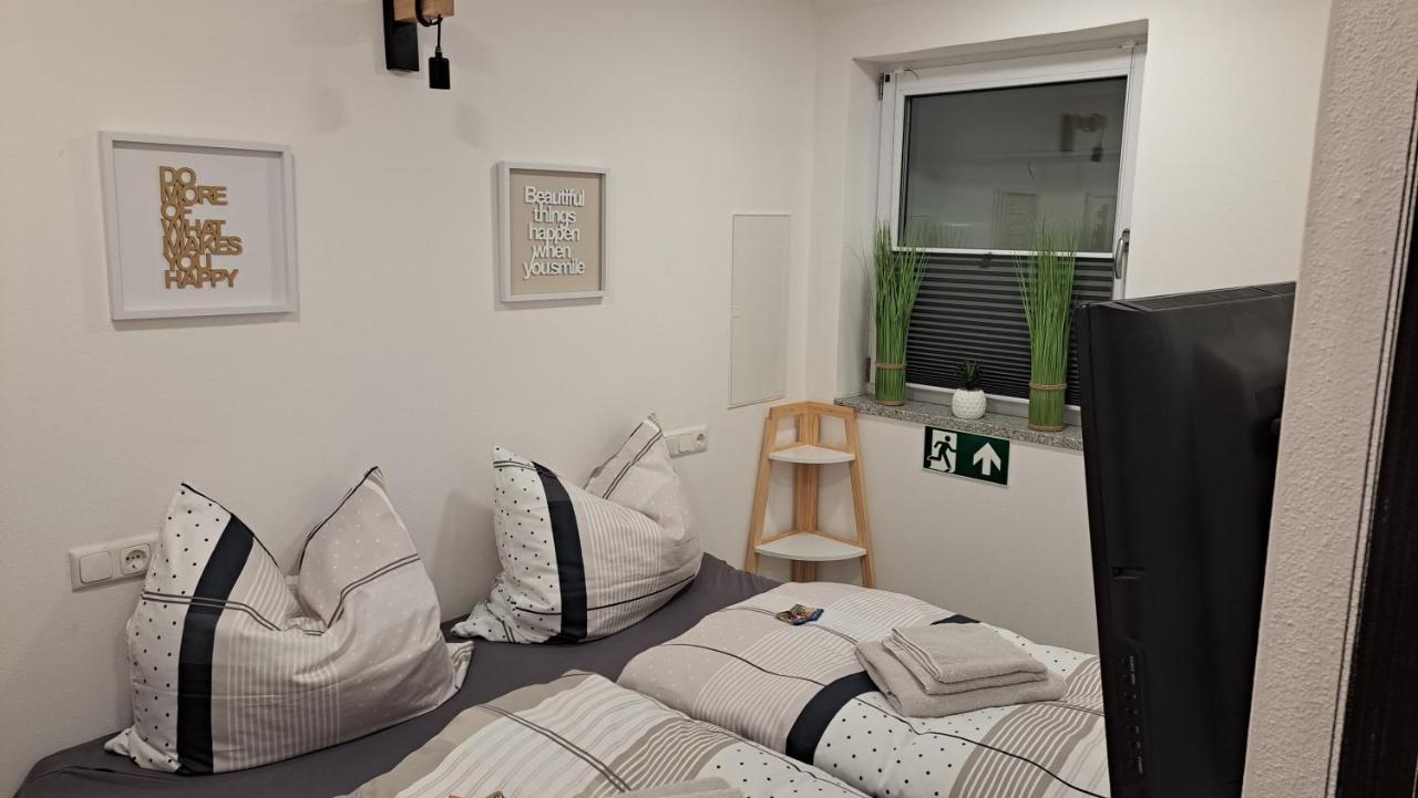 Appartment-Ferienwohnung Mit Kueche, Bad, Kostenlos Wlan, Modern Eingerichtet Roding Kültér fotó