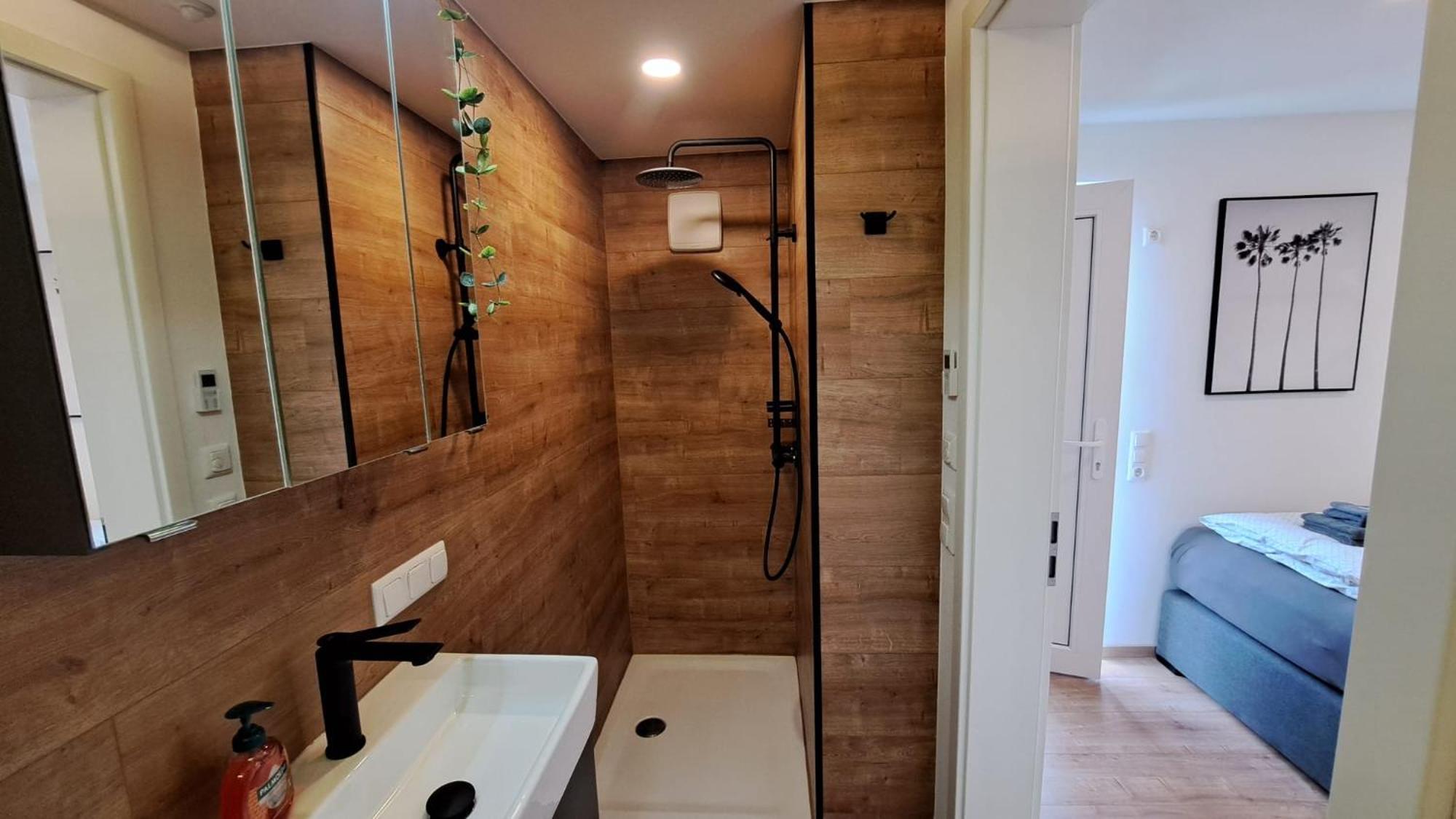 Appartment-Ferienwohnung Mit Kueche, Bad, Kostenlos Wlan, Modern Eingerichtet Roding Kültér fotó